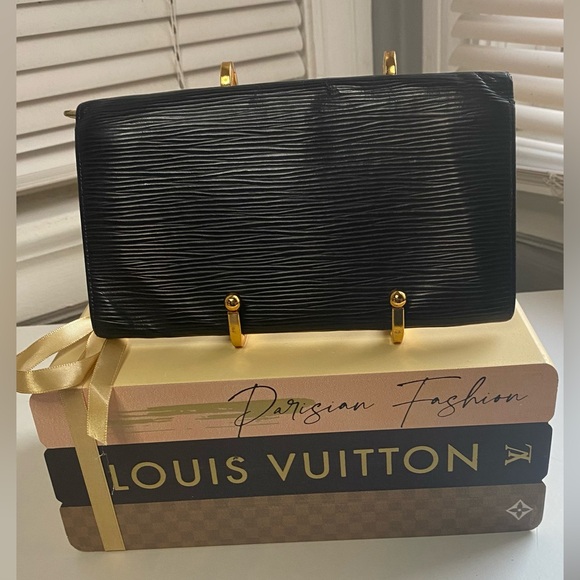 Black Louis Vuitton Epi Textured Leather long Wallet EUC - Picture 3 of 17